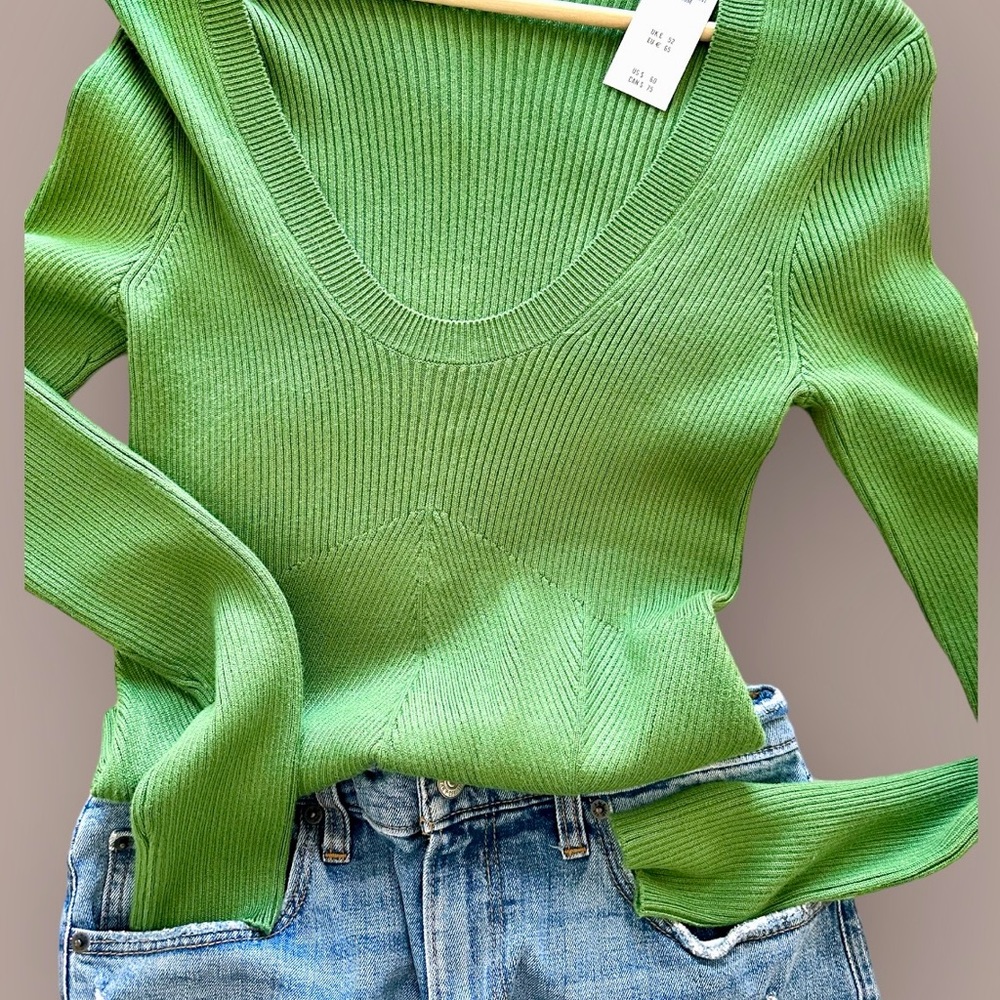NWT Long sleeve sweater by A&F